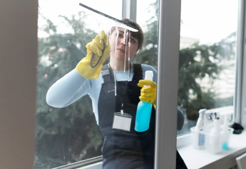 Nettoyage de vitres intérieures et extérieures à Huelgoat